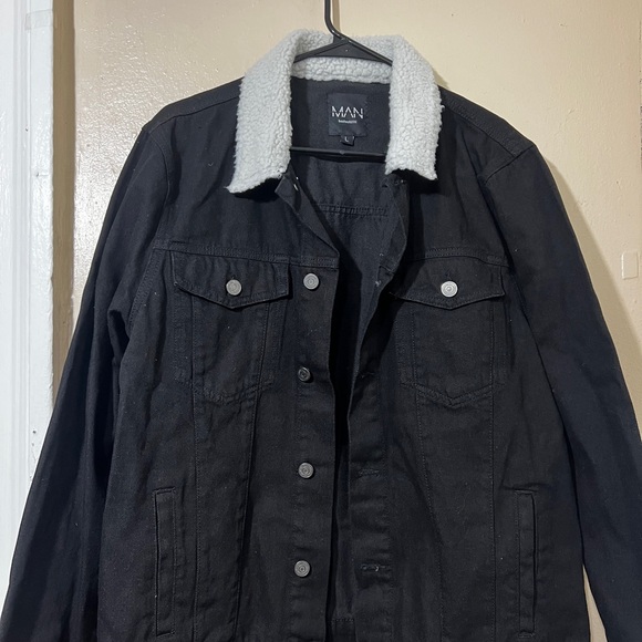 Boohoo Black Jacket with Sherpa White Collar - Picture 3 of 3